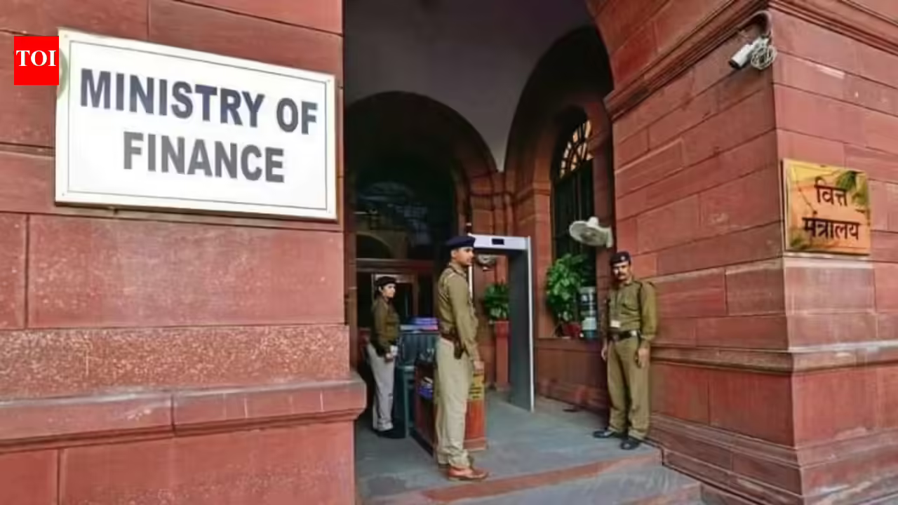 Government retains 4% inflation target for RBI panel