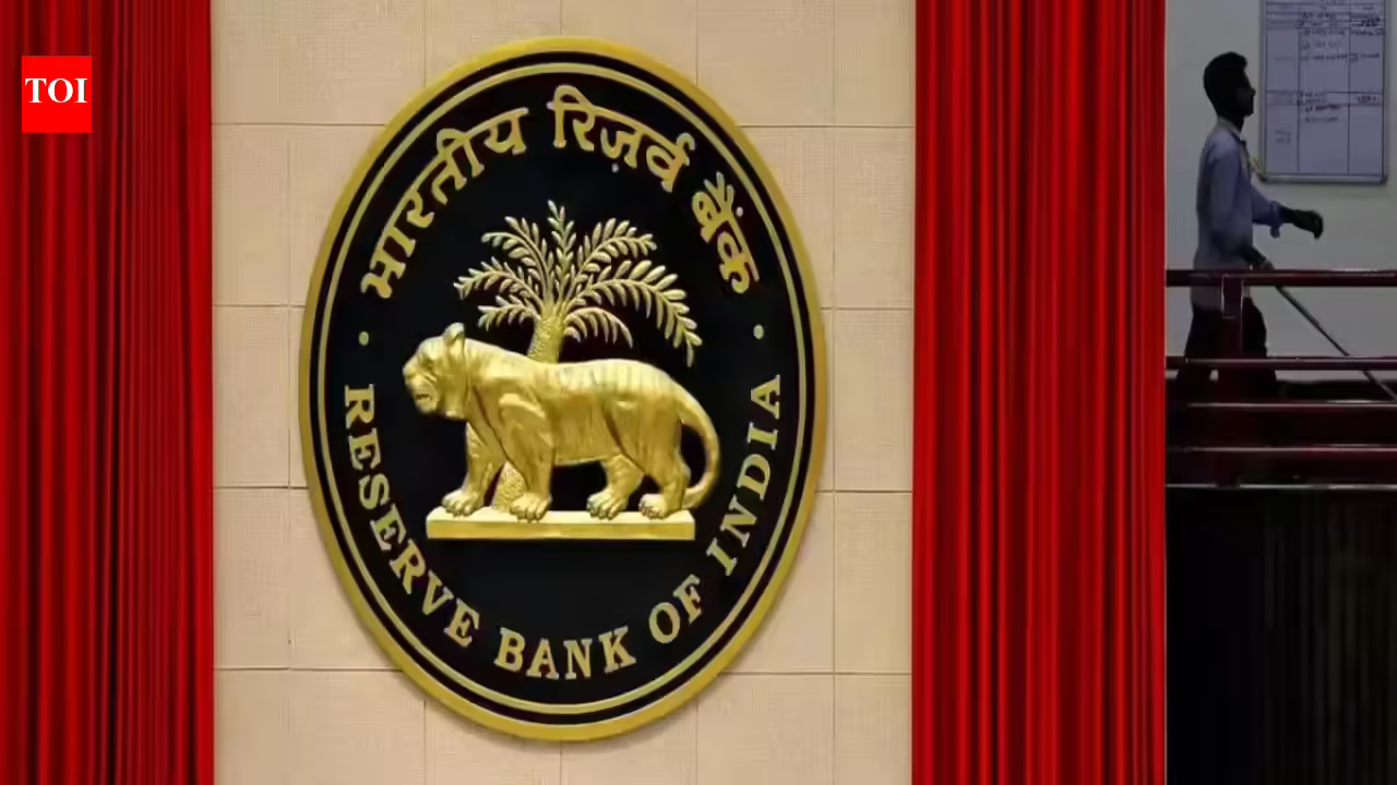 E-cheques coming soon? RBI unveils Payments Vision 2028, plans wider oversight of digital players