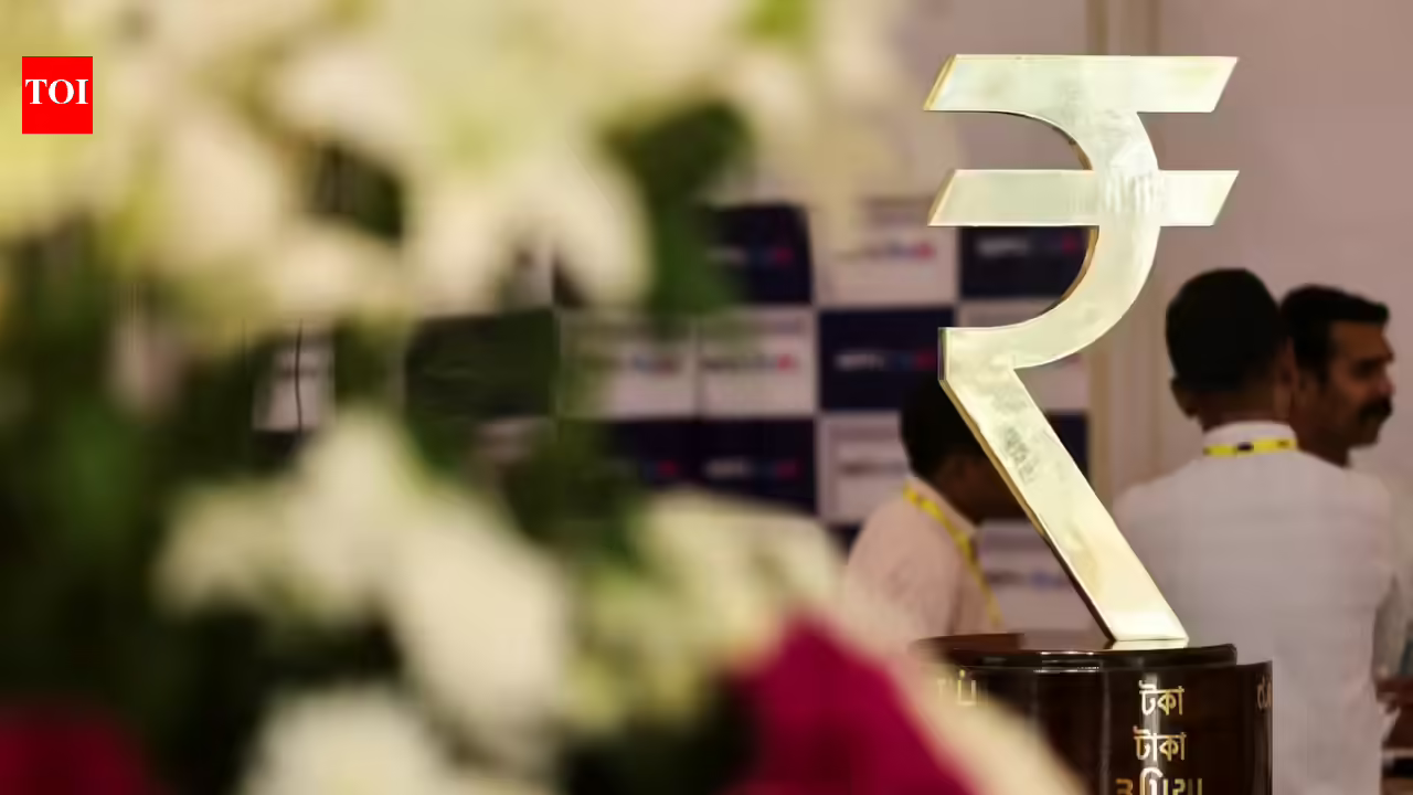 Rupee breaches 94, worst fiscal year fall in over a decade